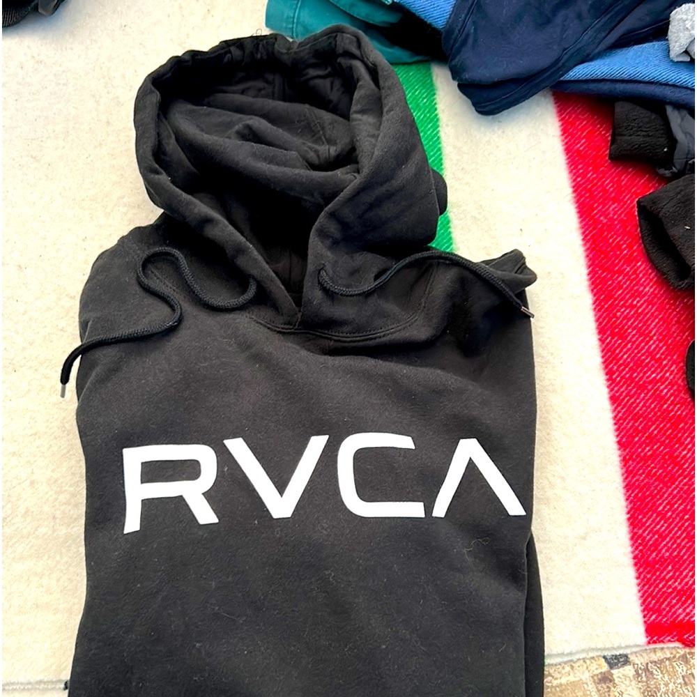 RVCA - black hoodie - size large - new